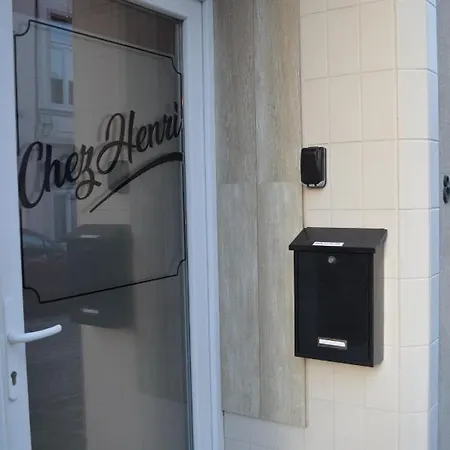 Chez Henri 아파트